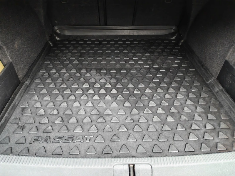 VW Passat 2.0TDI 4MOTION, снимка 11 - Автомобили и джипове - 53488498