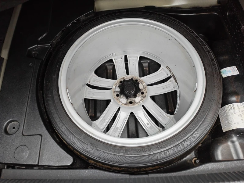 VW Passat 2.0TDI 4MOTION, снимка 13 - Автомобили и джипове - 53488498