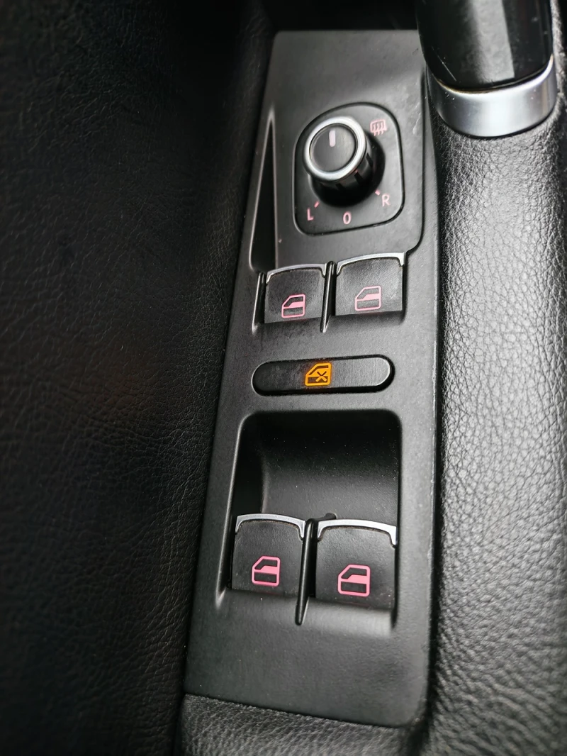 VW Passat 2.0TDI 4MOTION, снимка 16 - Автомобили и джипове - 53488498