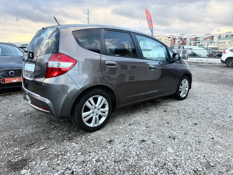 Honda Jazz 1.4i Executive Фейслифт, снимка 6 - Автомобили и джипове - 53526486