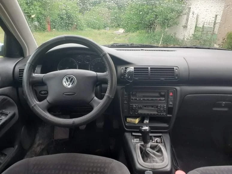 VW Passat, снимка 5 - Автомобили и джипове - 47743997