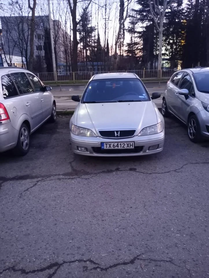 Honda Accord 1.6, снимка 15 - Автомобили и джипове - 48439717