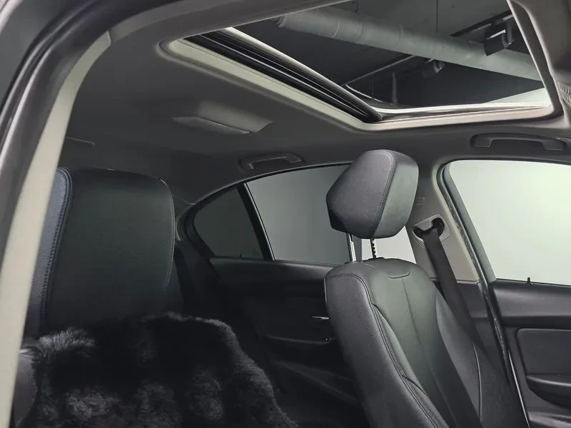 BMW 320 d, снимка 17 - Автомобили и джипове - 54592998