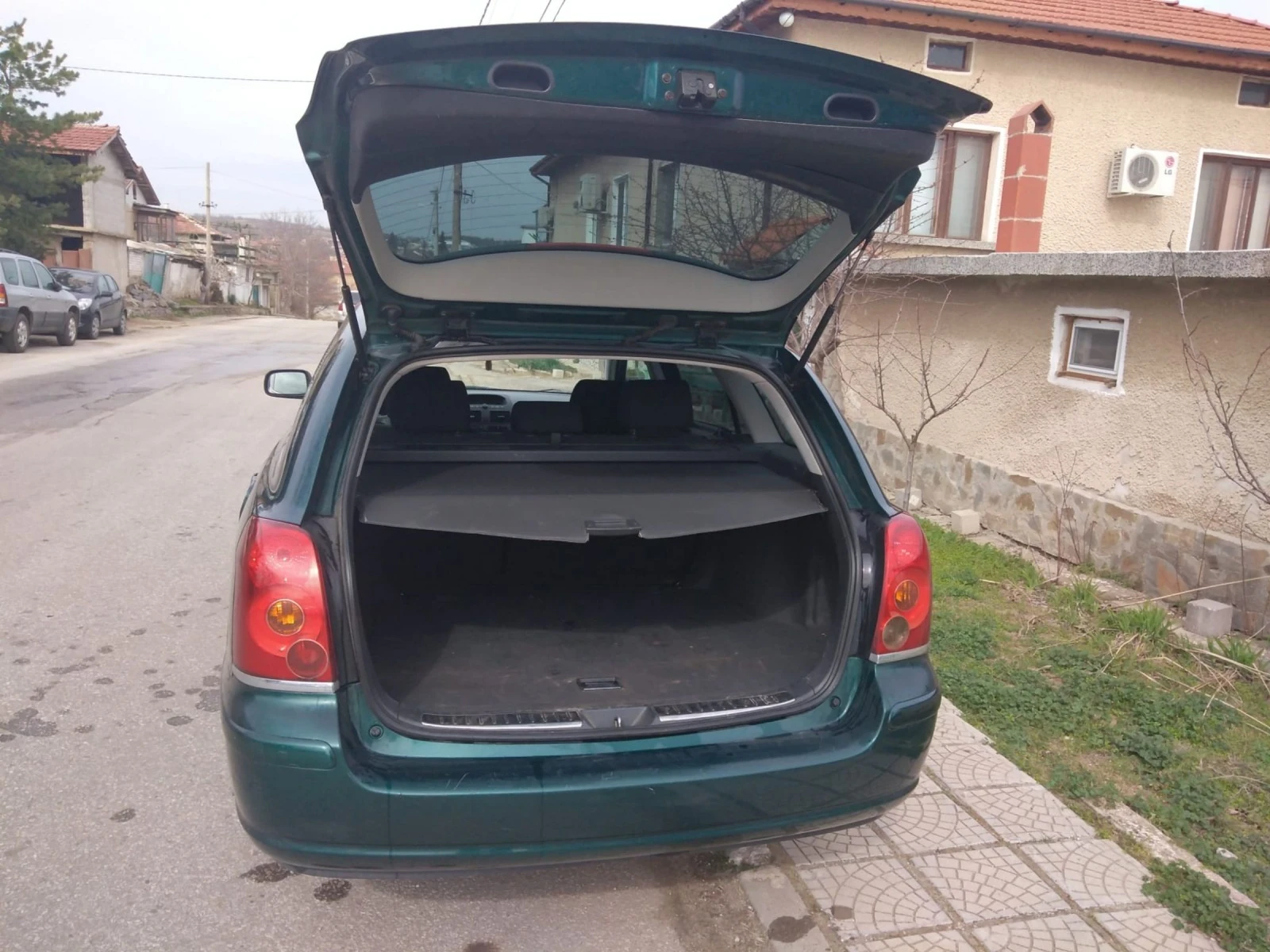 Toyota Avensis 1.8 VVTI - изображение 6