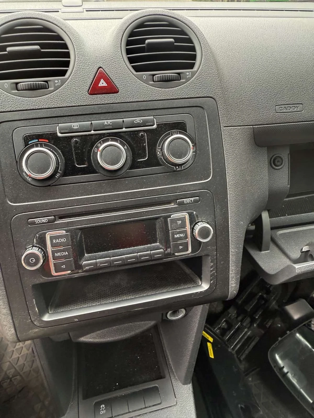 VW Caddy МЕТАН 87 000 реални  - изображение 9