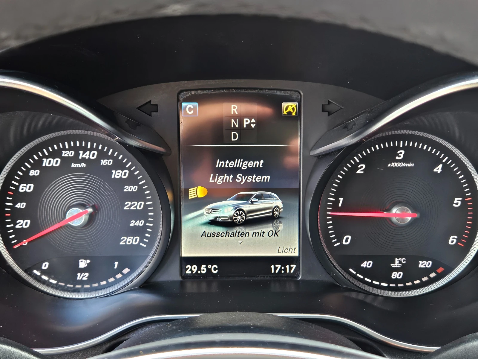 Mercedes-Benz C 220 AMG/9GERMANY/CAMERA/KEY GO/LINE ASSYST/AMBIENT/LIZ - изображение 10