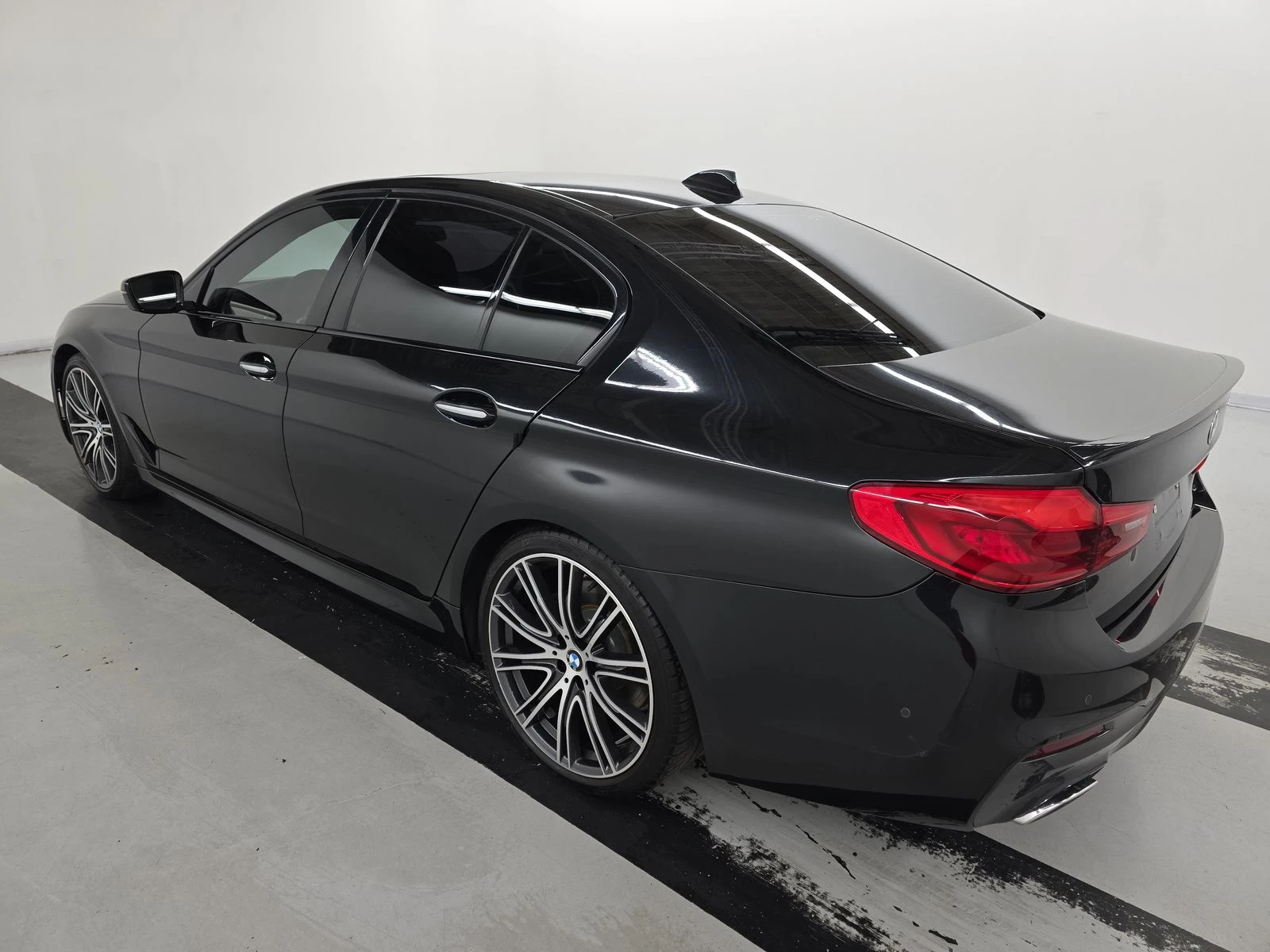 BMW 540 M* SPORT* LINE* ХЕДЪП* МЪРТВА* ТОЧКА* КЕЙЛЕС*  - изображение 4