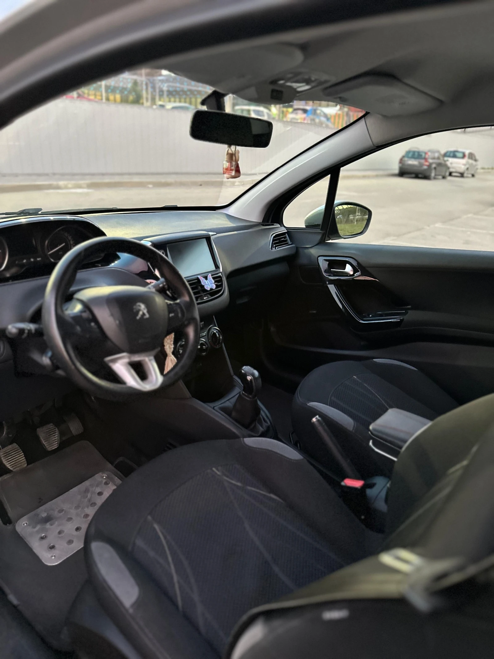 Peugeot 208 1.4 VTi - изображение 9
