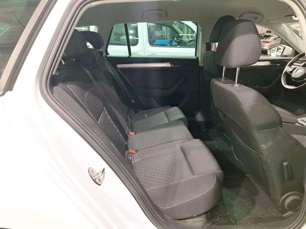 Skoda Superb  - изображение 5