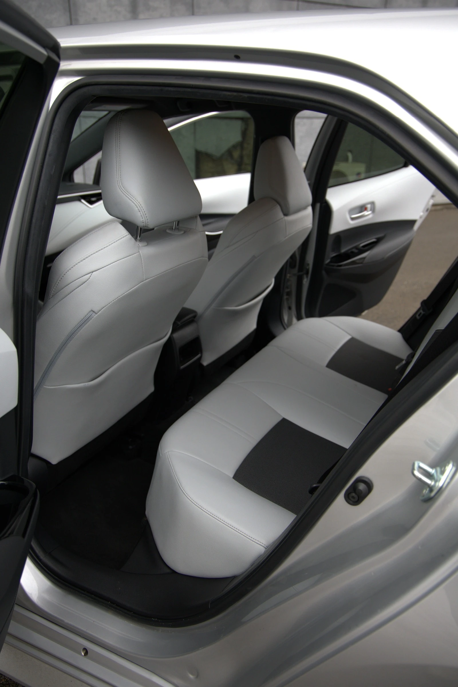 Toyota Corolla 2.0i | Mobile.bg � ����������� 12