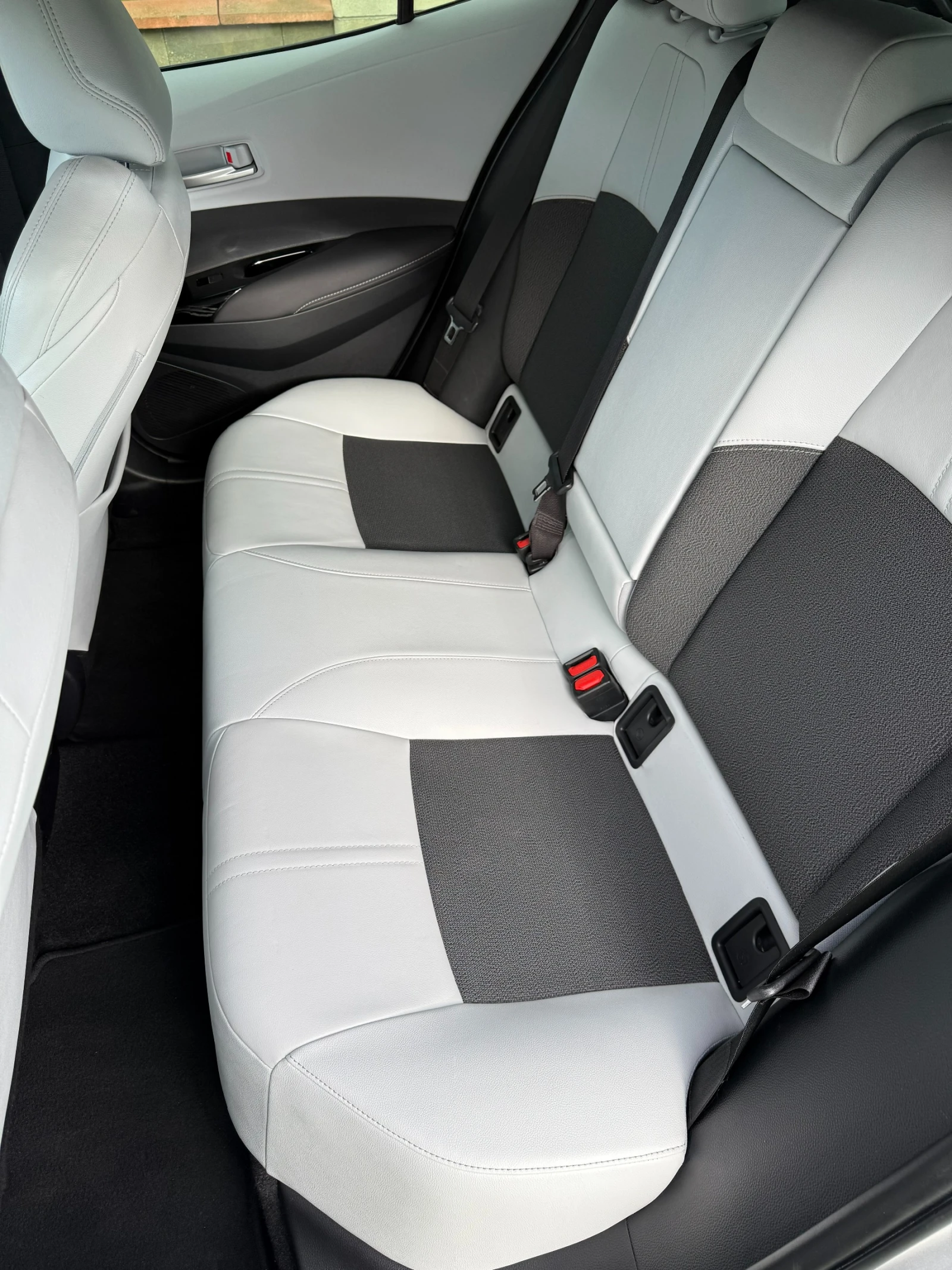 Toyota Corolla 2.0 | Mobile.bg � ����������� 10