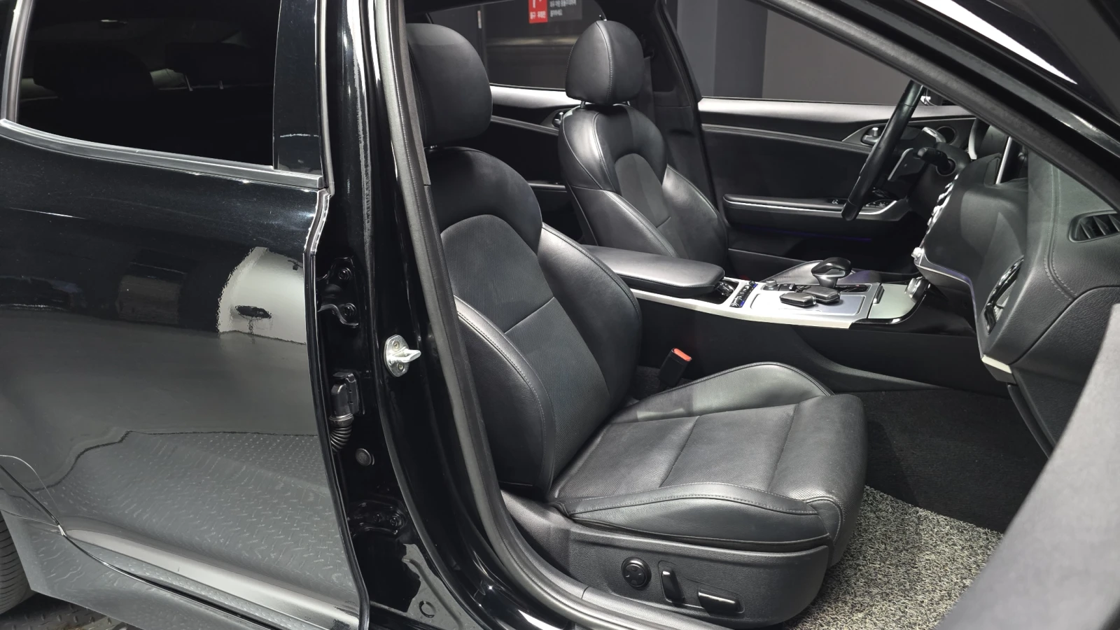 Kia Stinger 2.0T 2WD PLATINUM autogeorge.com - изображение 10