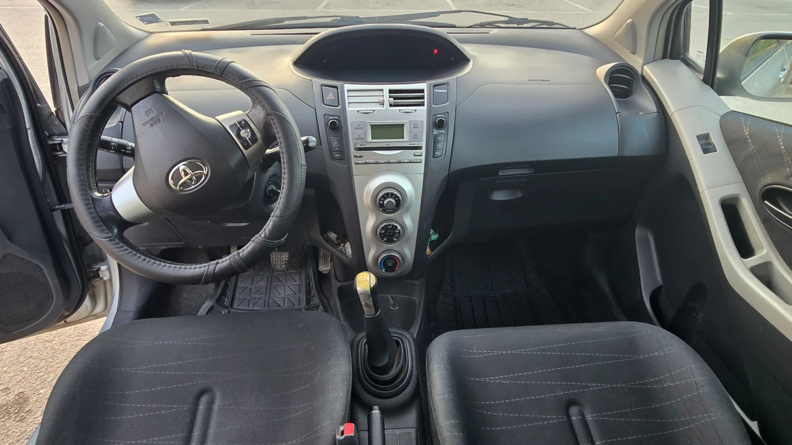 Toyota Yaris, снимка 7 - Автомобили и джипове - 53819199
