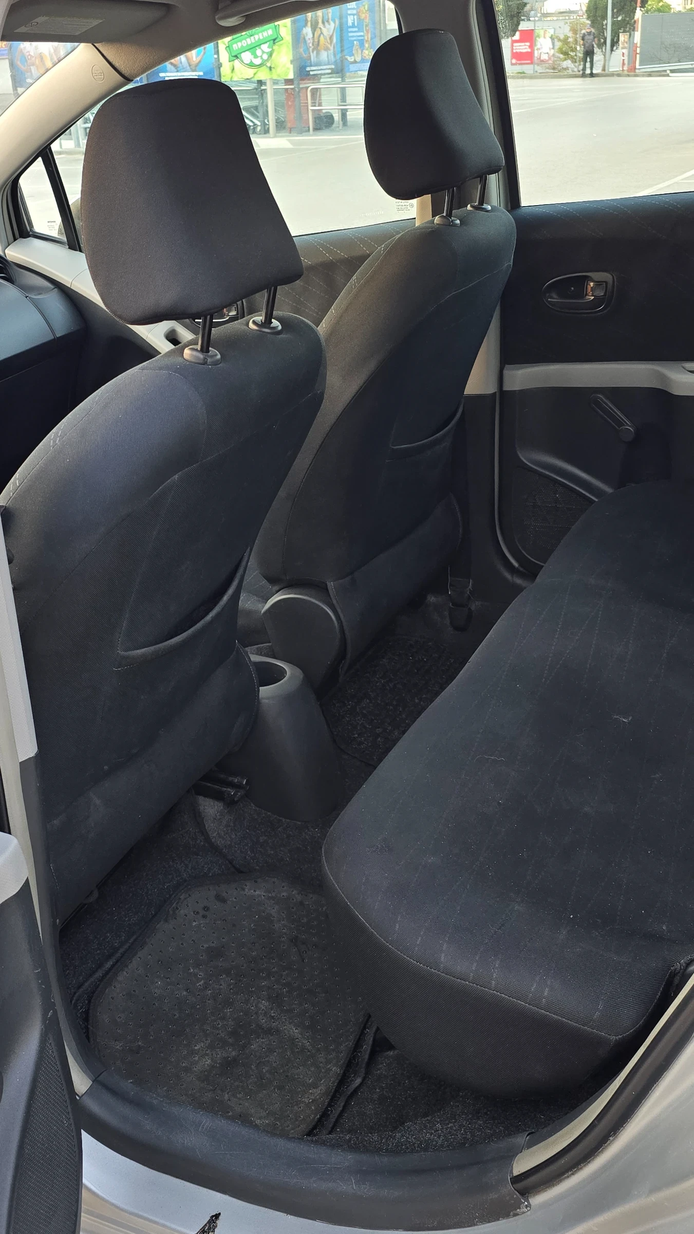 Toyota Yaris, снимка 6 - Автомобили и джипове - 53819199