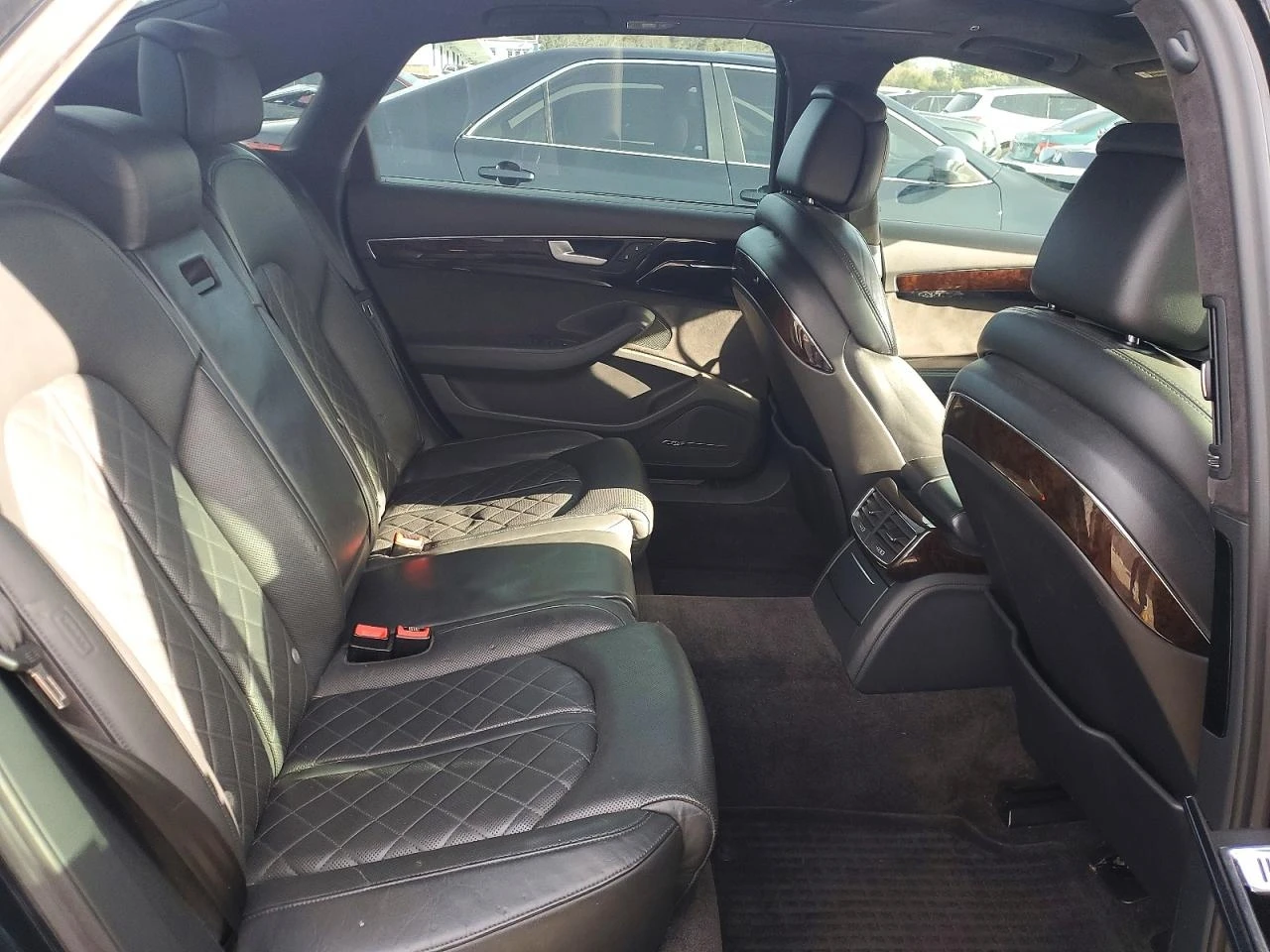 Audi A8 LONG| 4.0TFSI V8| ПОДГРЕВ| ОБДУХВАНЕ| ДИСТРОНИК| , снимка 9 - Автомобили и джипове - 53833968