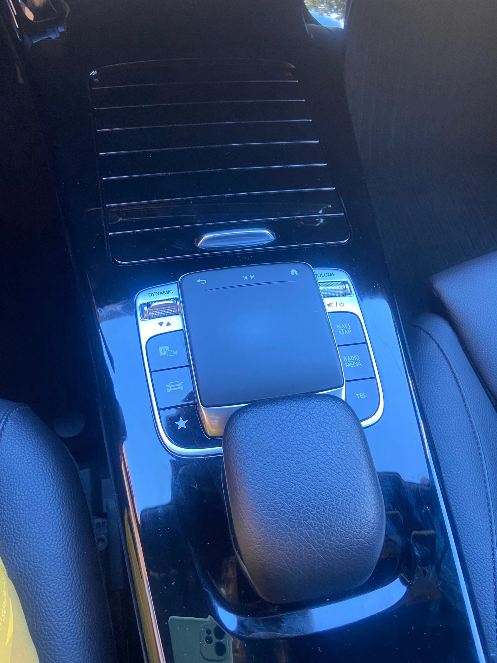 Mercedes-Benz A 220 AMG подгрев , масажи на седалките , , снимка 9 - Автомобили и джипове - 53892705