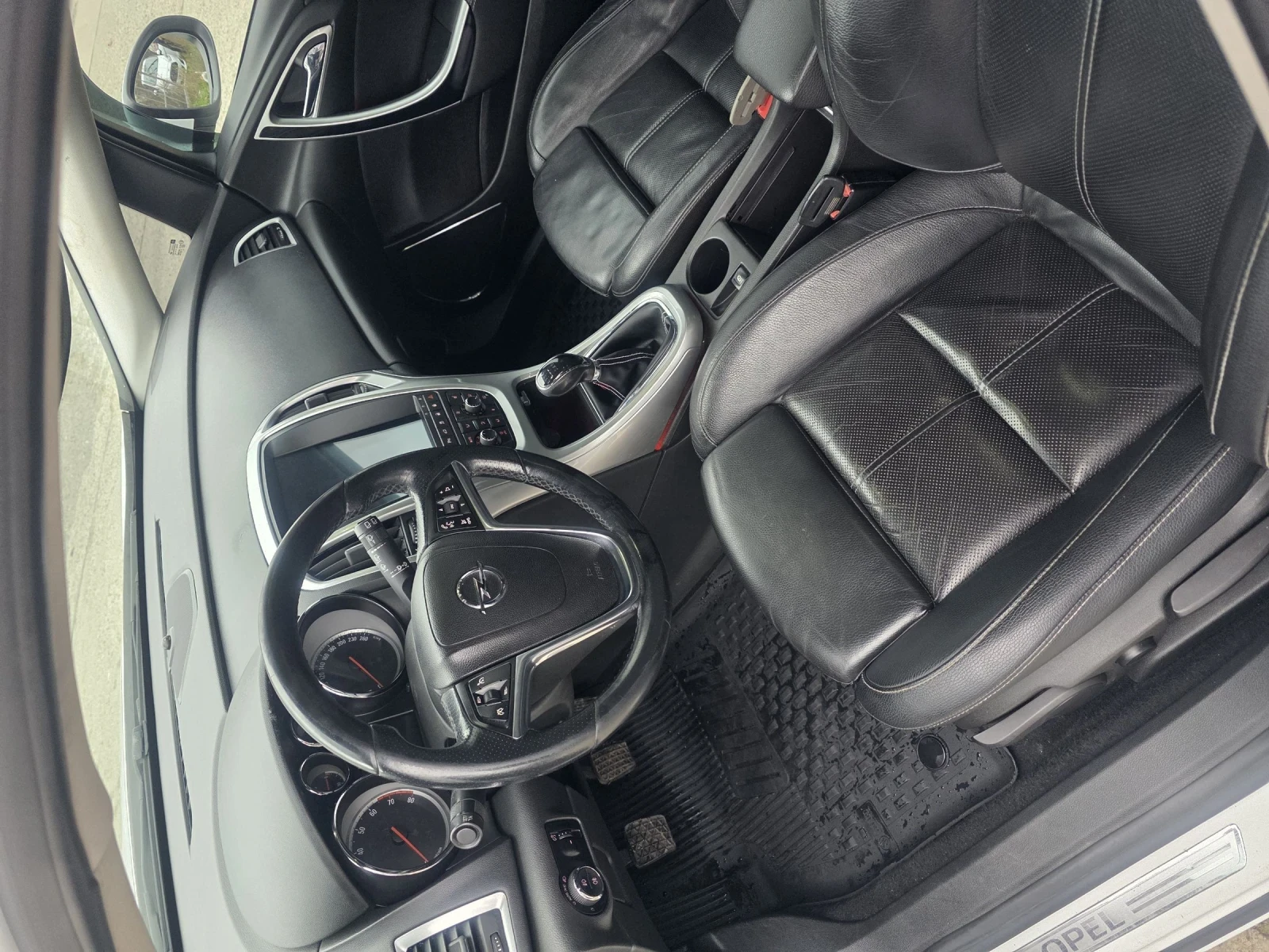 Opel Astra 1.6т бензин/газ 180кс, снимка 14 - Автомобили и джипове - 53965507