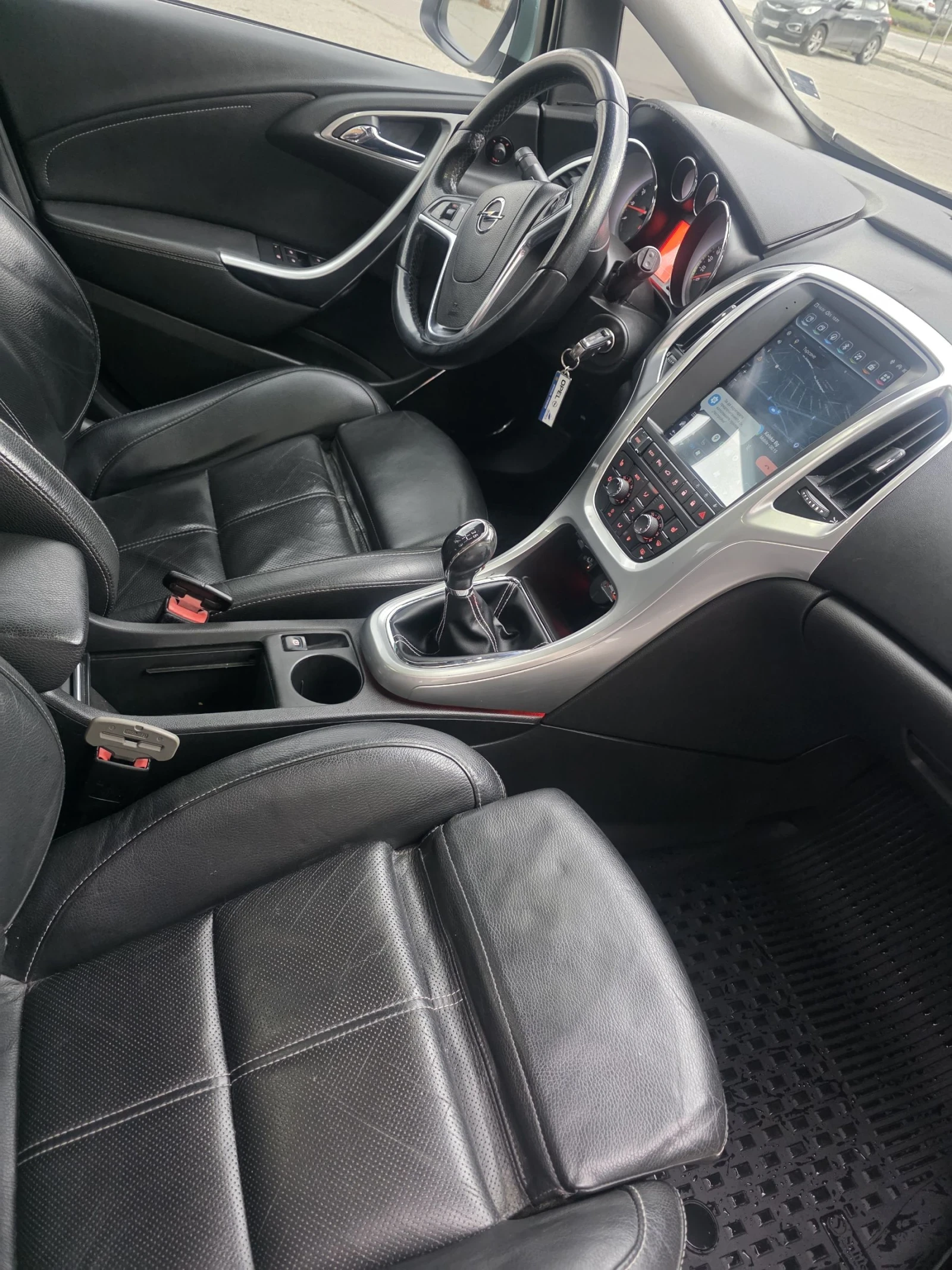 Opel Astra 1.6т бензин/газ 180кс, снимка 13 - Автомобили и джипове - 53965507