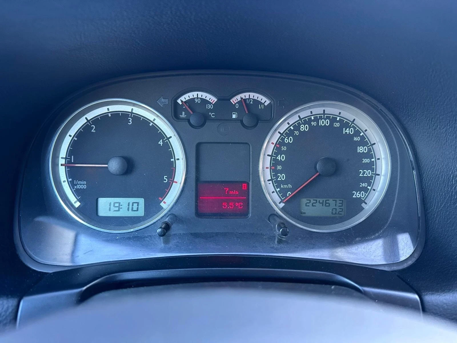 VW Golf 1.9TDI - КЛИМАТРОНИК, снимка 14 - Автомобили и джипове - 54286723