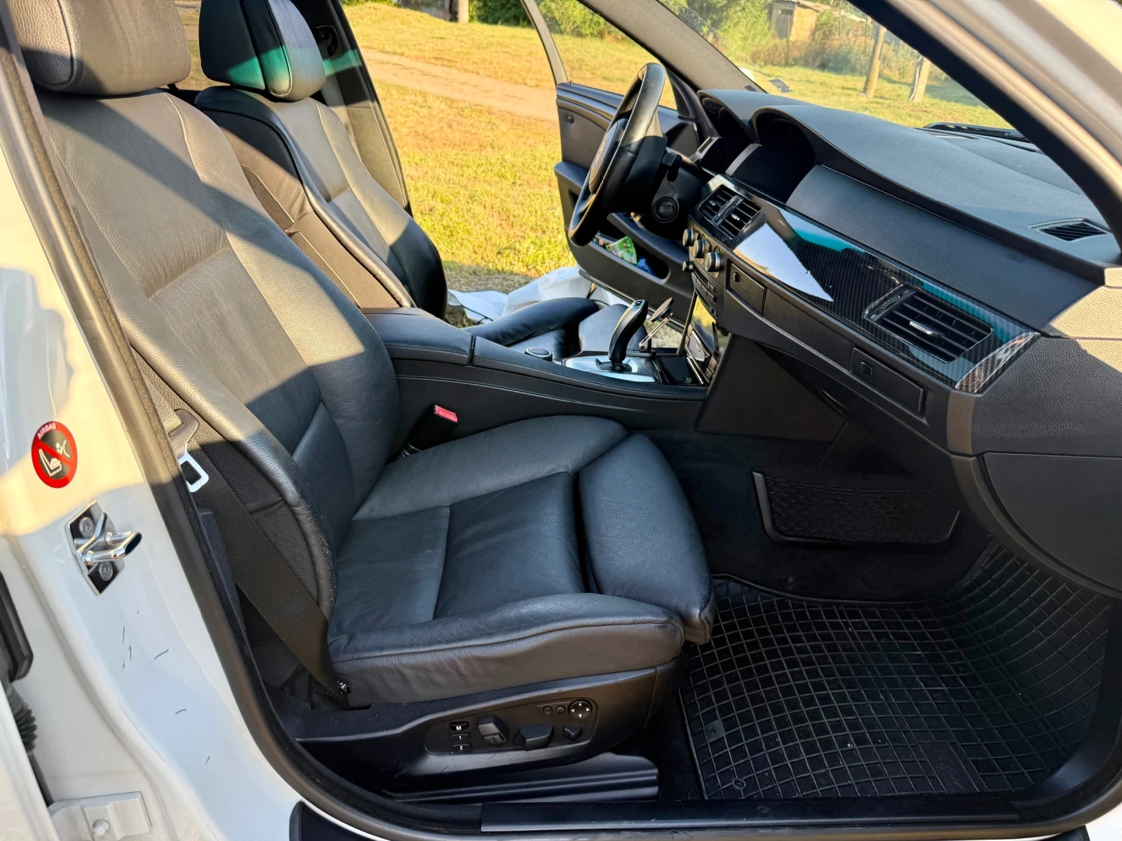 BMW 530 BMW 530xd Touring M Sport xDrive | Digital Cockpit, снимка 10 - Автомобили и джипове - 55055065