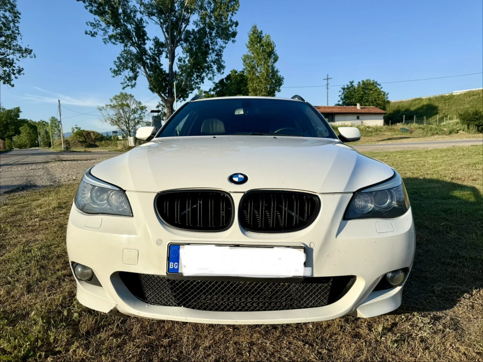 BMW 530 BMW 530xd Touring M Sport xDrive | Digital Cockpit, снимка 2 - Автомобили и джипове - 55055065