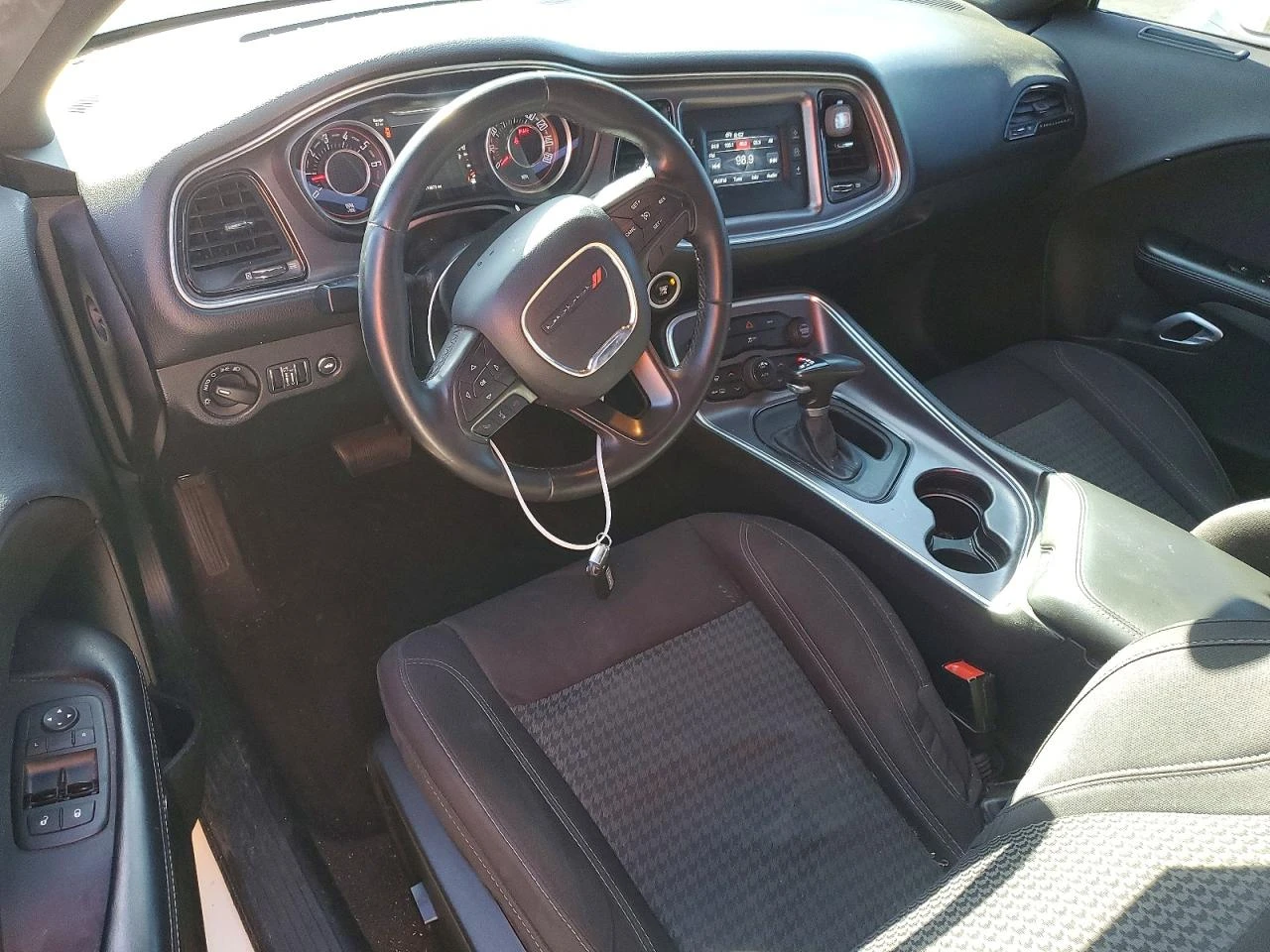 Dodge Challenger SXT* RWD* AUTOMAT* СЕРВИЗНА ИСТОРИЯ, снимка 8 - Автомобили и джипове - 55188187