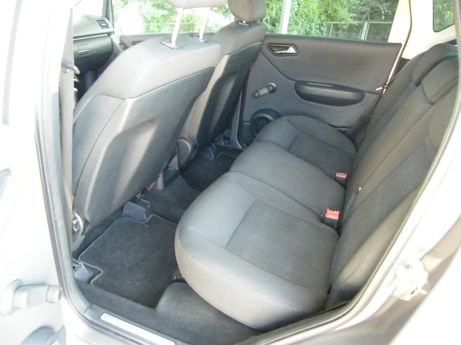 Mercedes-Benz A 180 2.0CDI, снимка 12 - Автомобили и джипове - 55698546