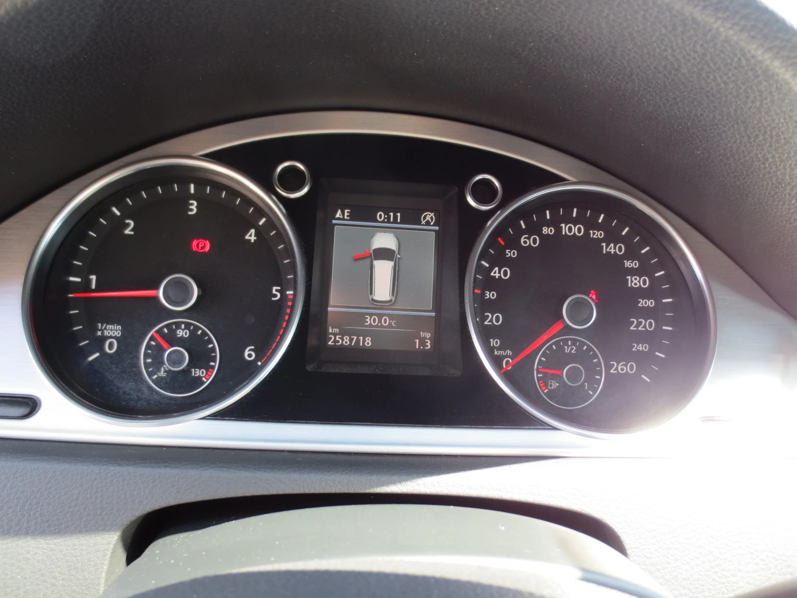 VW Passat 2.0 TDI , снимка 11 - Автомобили и джипове - 55898720