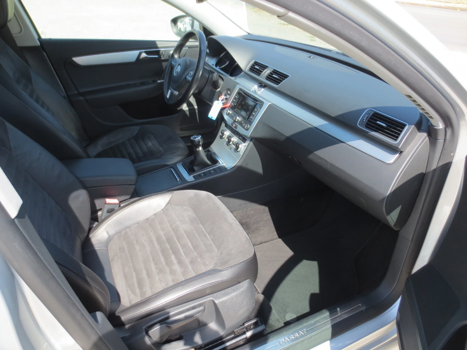 VW Passat 2.0 TDI , снимка 14 - Автомобили и джипове - 55898720