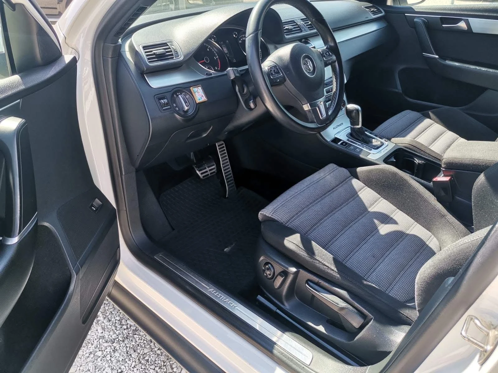 VW Alltrack 2.0TDI/177 K.C/4X4/SWISS, снимка 8 - Автомобили и джипове - 55949190