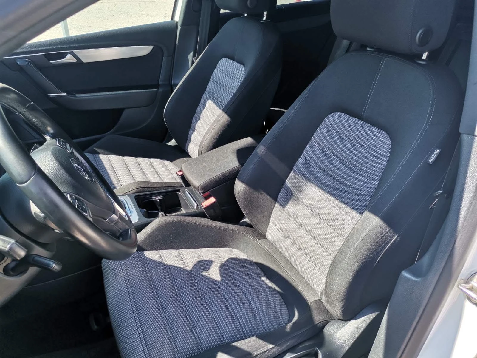 VW Alltrack 2.0TDI/177 K.C/4X4/SWISS, снимка 9 - Автомобили и джипове - 55949190