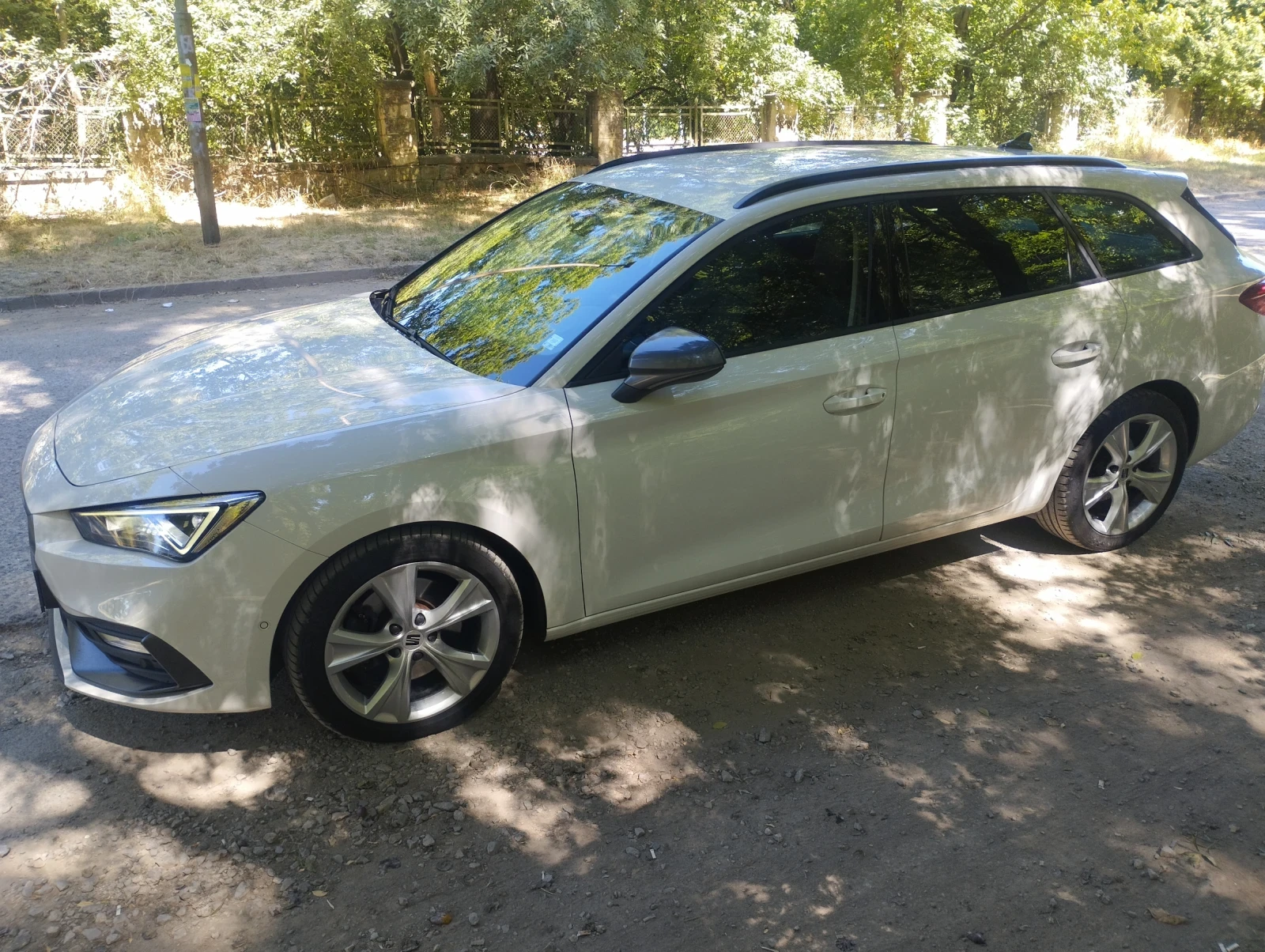Seat Leon, снимка 5 - Автомобили и джипове - 56690792