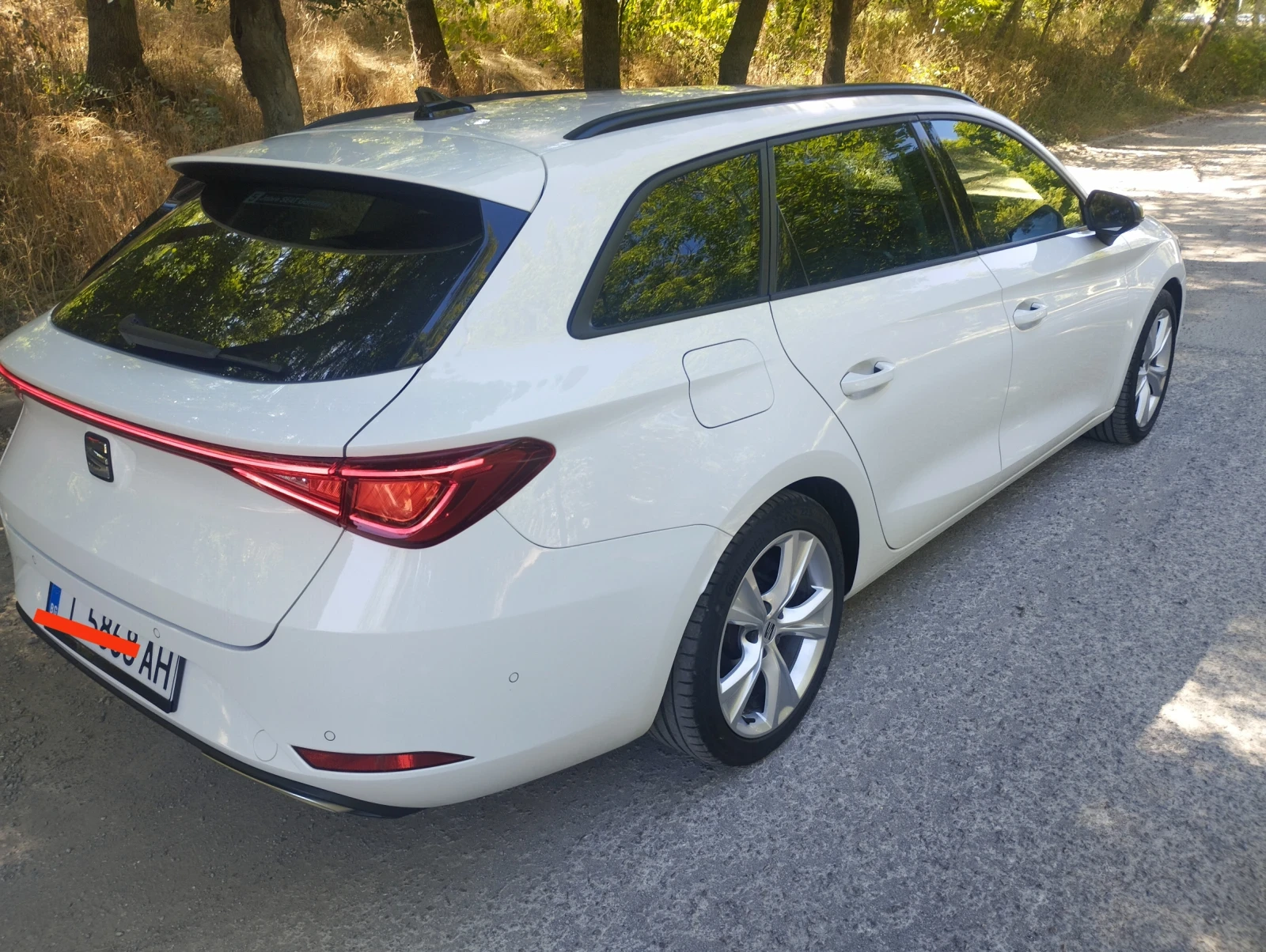 Seat Leon, снимка 2 - Автомобили и джипове - 56690792