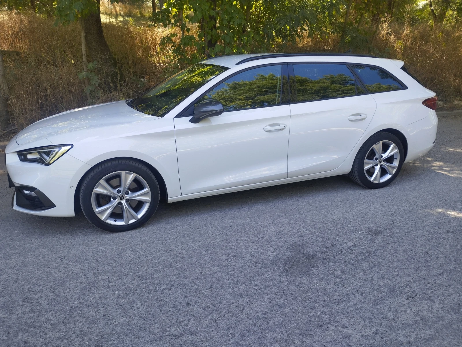 Seat Leon, снимка 12 - Автомобили и джипове - 56690792
