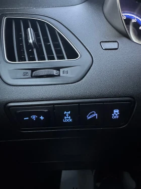 Hyundai IX35 2.0 Бензин 4х4, снимка 16