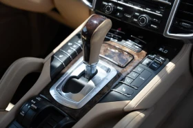 Porsche Cayenne 3.6 AWD* BOSE* PANORAMA* ПОДГРЕВ* КАМЕРА* CARPLAY*, снимка 15