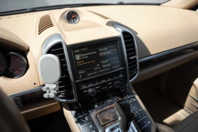 Porsche Cayenne 3.6 AWD* BOSE* PANORAMA* ПОДГРЕВ* КАМЕРА* CARPLAY*, снимка 14