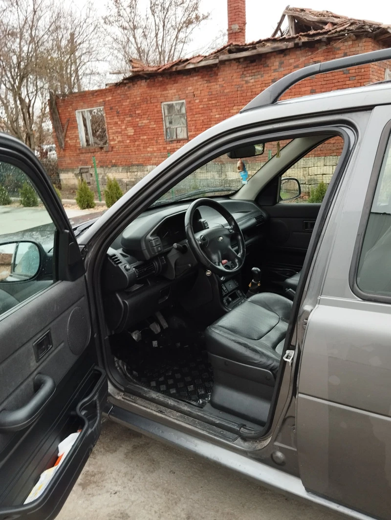 Land Rover Freelander, снимка 9 - Автомобили и джипове - 47761254