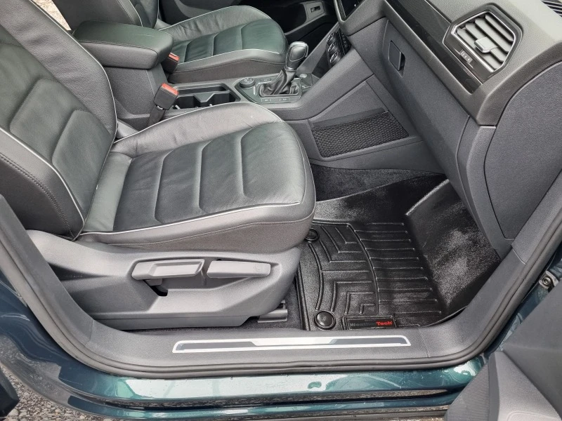 VW Tiguan 2.0TSI* ALLSPACE* 4MOTION* 360 Камера* Панорама, снимка 14 - Автомобили и джипове - 45672726