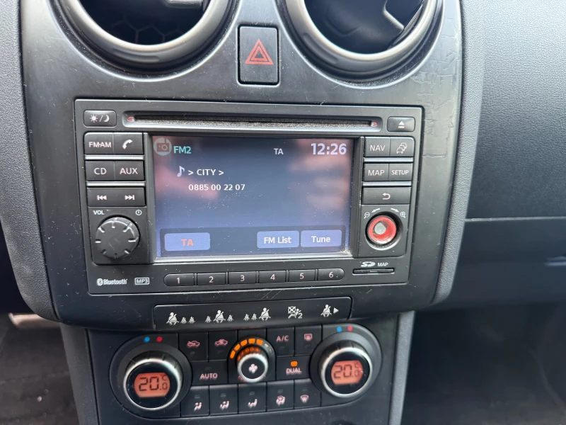 Nissan Qashqai 2.0 i swiss, снимка 8 - Автомобили и джипове - 52682922