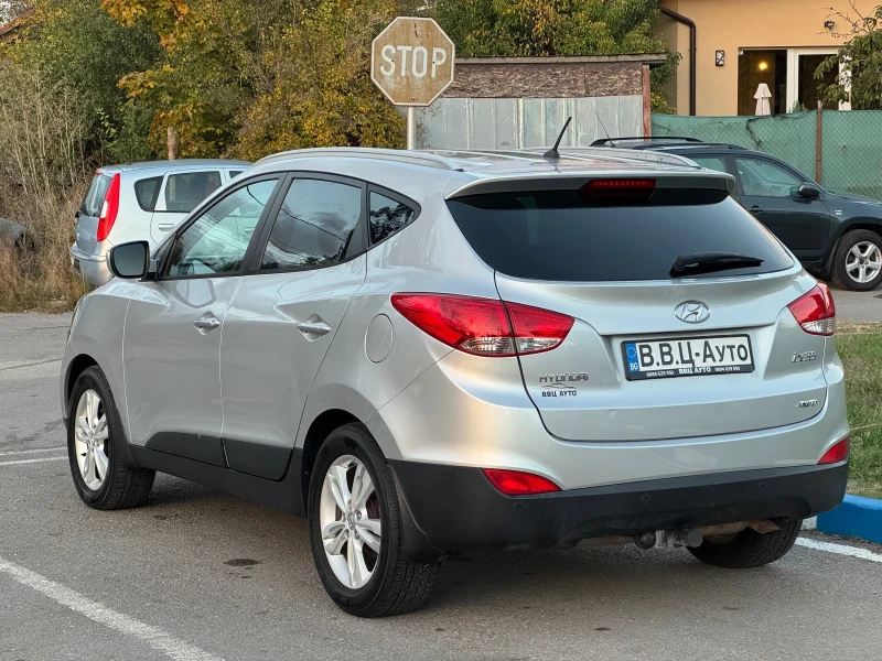 Hyundai IX35 2.0 Бензин 4х4, снимка 7 - Автомобили и джипове - 52172460