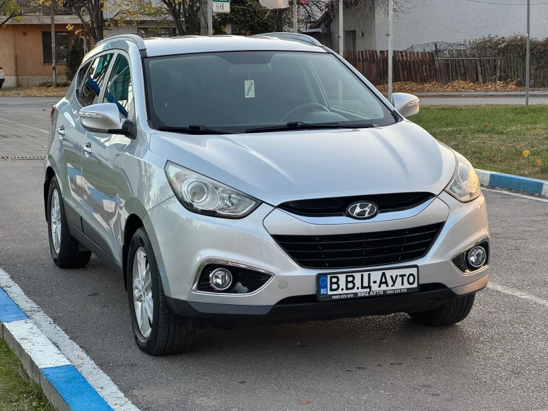 Hyundai IX35 2.0 Бензин 4х4, снимка 3 - Автомобили и джипове - 52172460