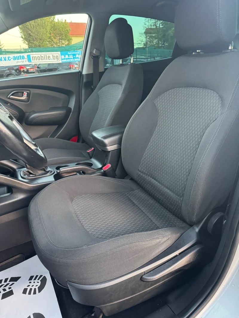 Hyundai IX35 2.0 Бензин 4х4, снимка 10 - Автомобили и джипове - 52172460