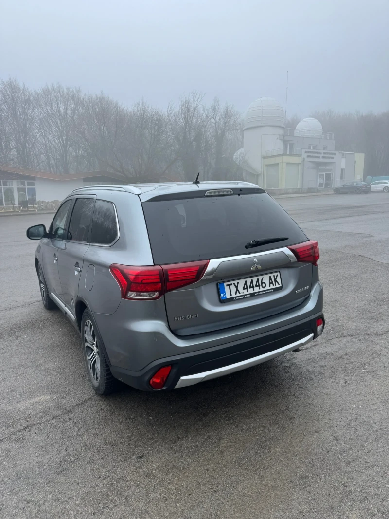 Mitsubishi Outlander, снимка 5 - Автомобили и джипове - 53411141