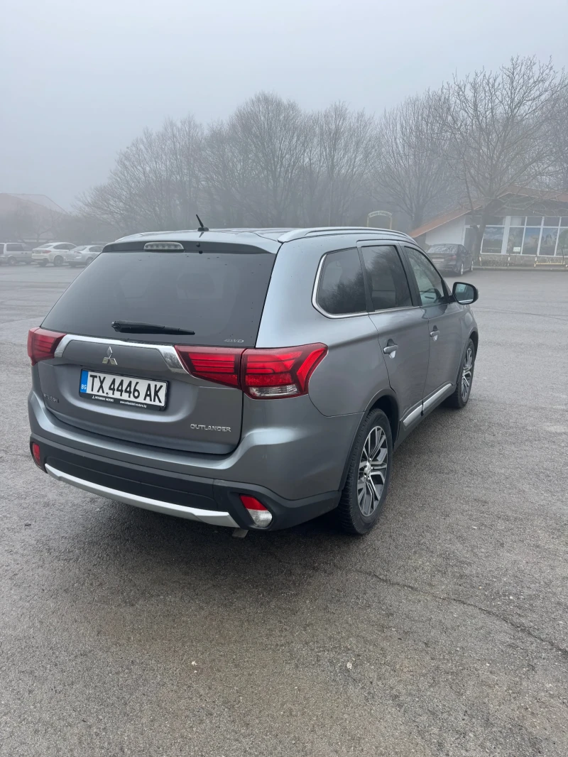 Mitsubishi Outlander, снимка 4 - Автомобили и джипове - 53411141