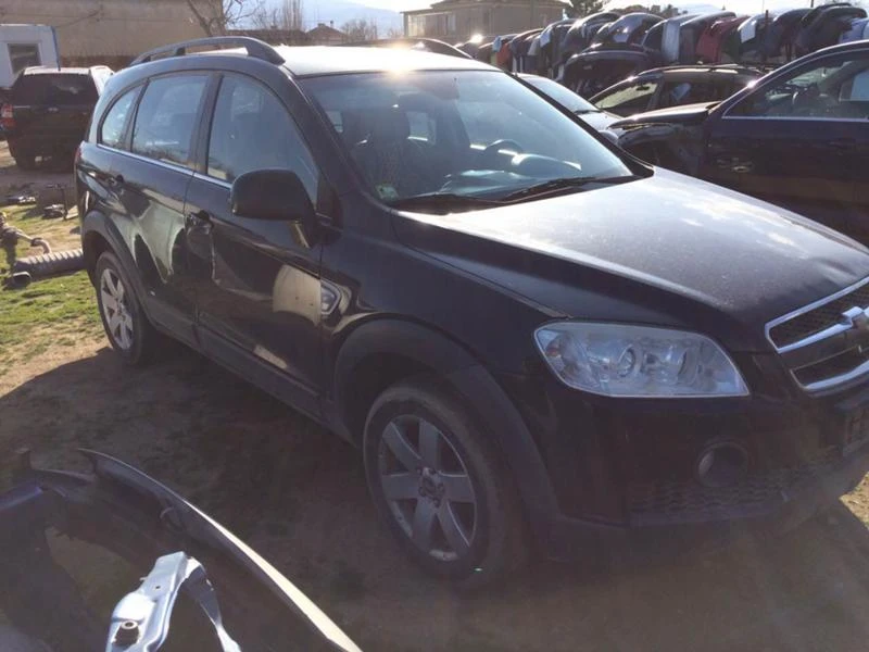 Chevrolet Captiva 2.4, снимка 2 - Автомобили и джипове - 45944481