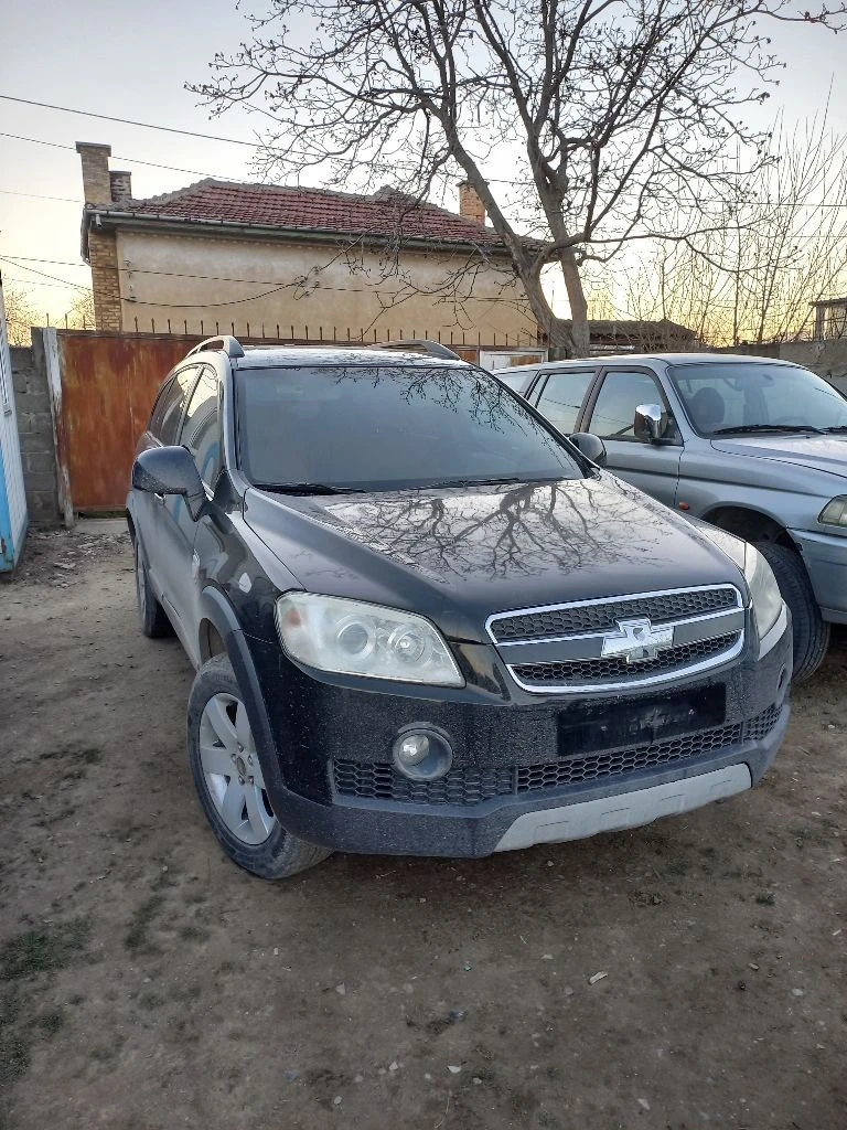 Chevrolet Captiva 2.4, снимка 8 - Автомобили и джипове - 45944481