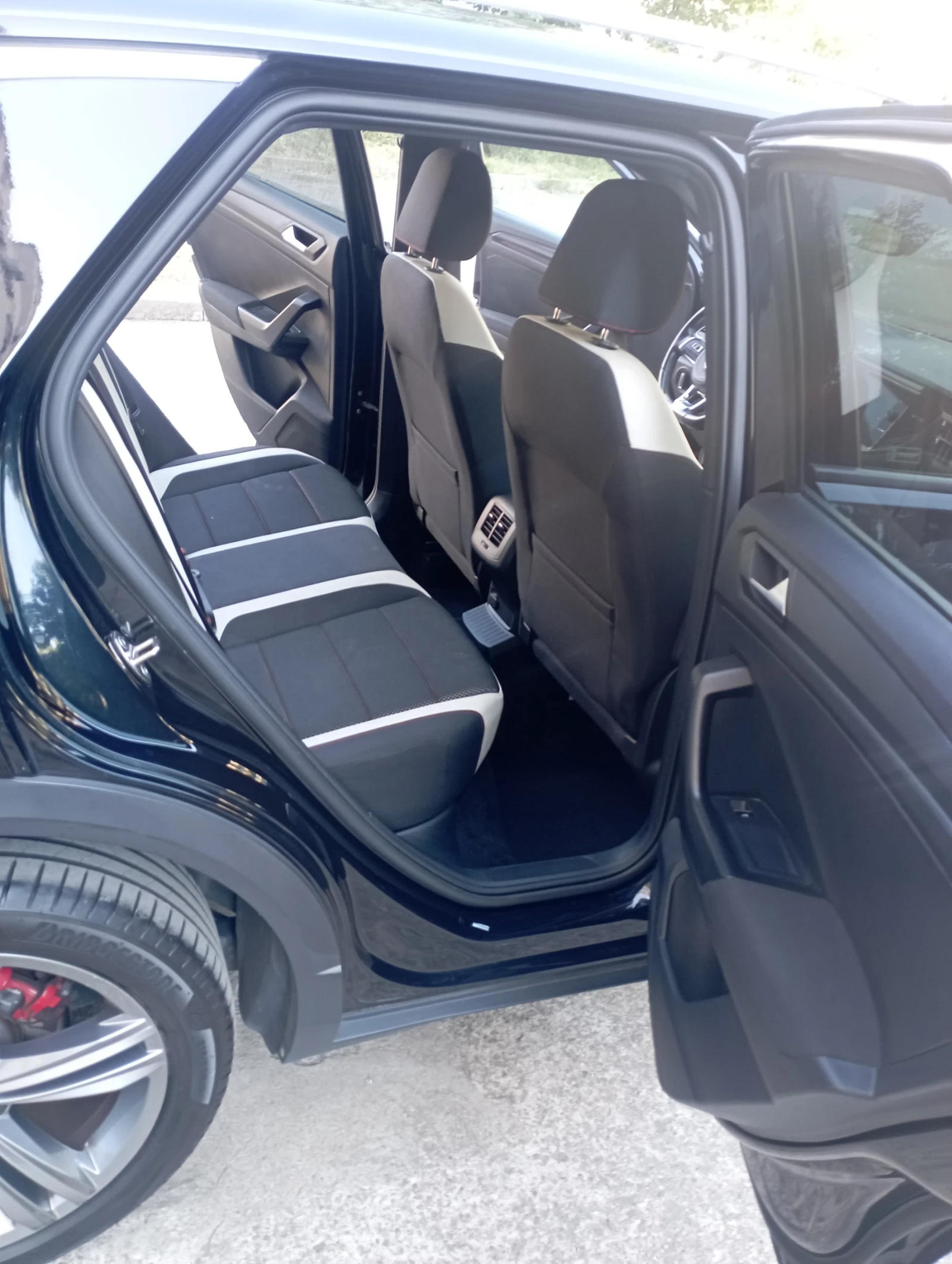 VW T-Roc Volkswagen T-roc R line      | Mobile.bg   15