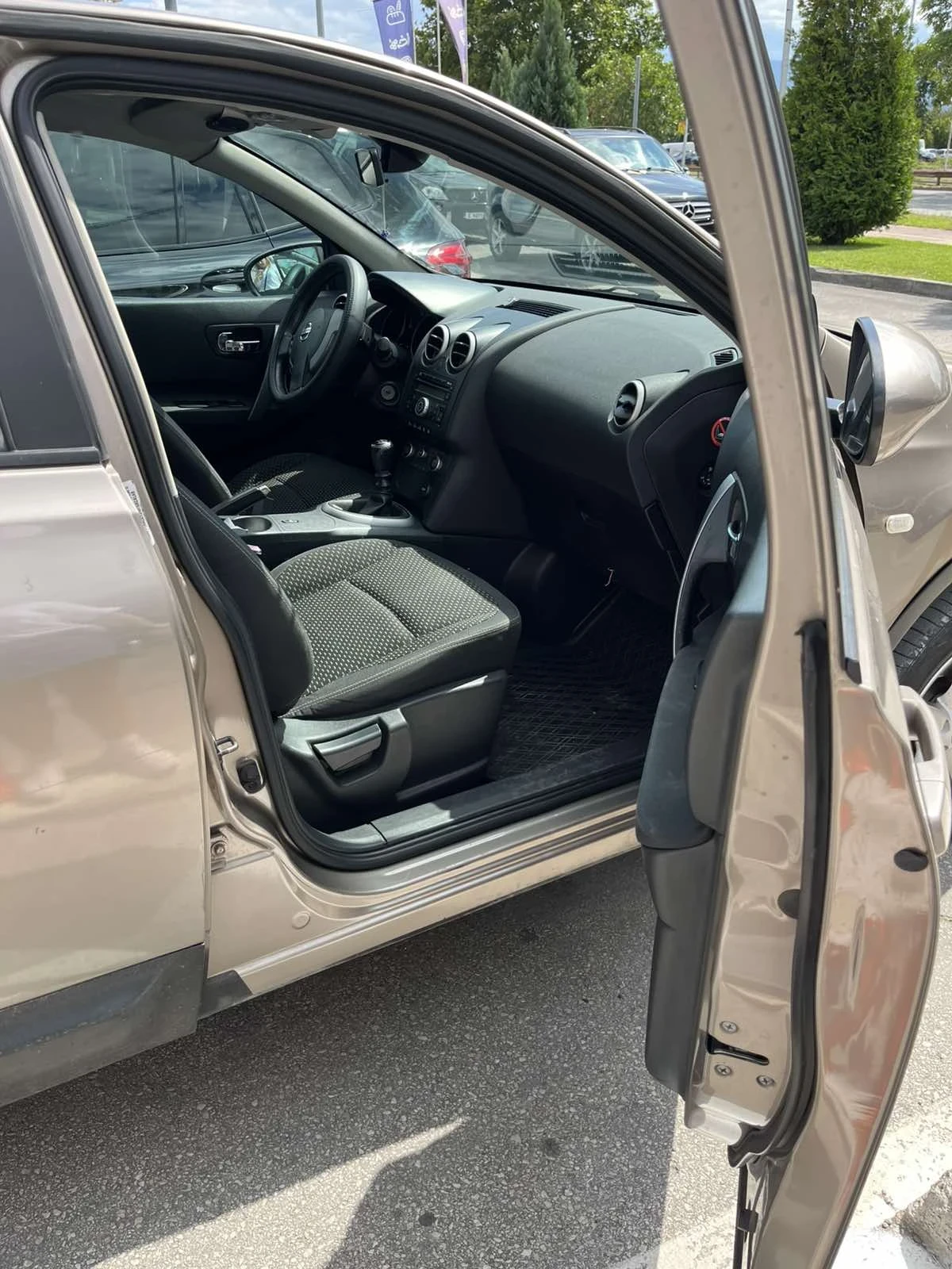 Nissan Qashqai 1.5 DCI - изображение 9