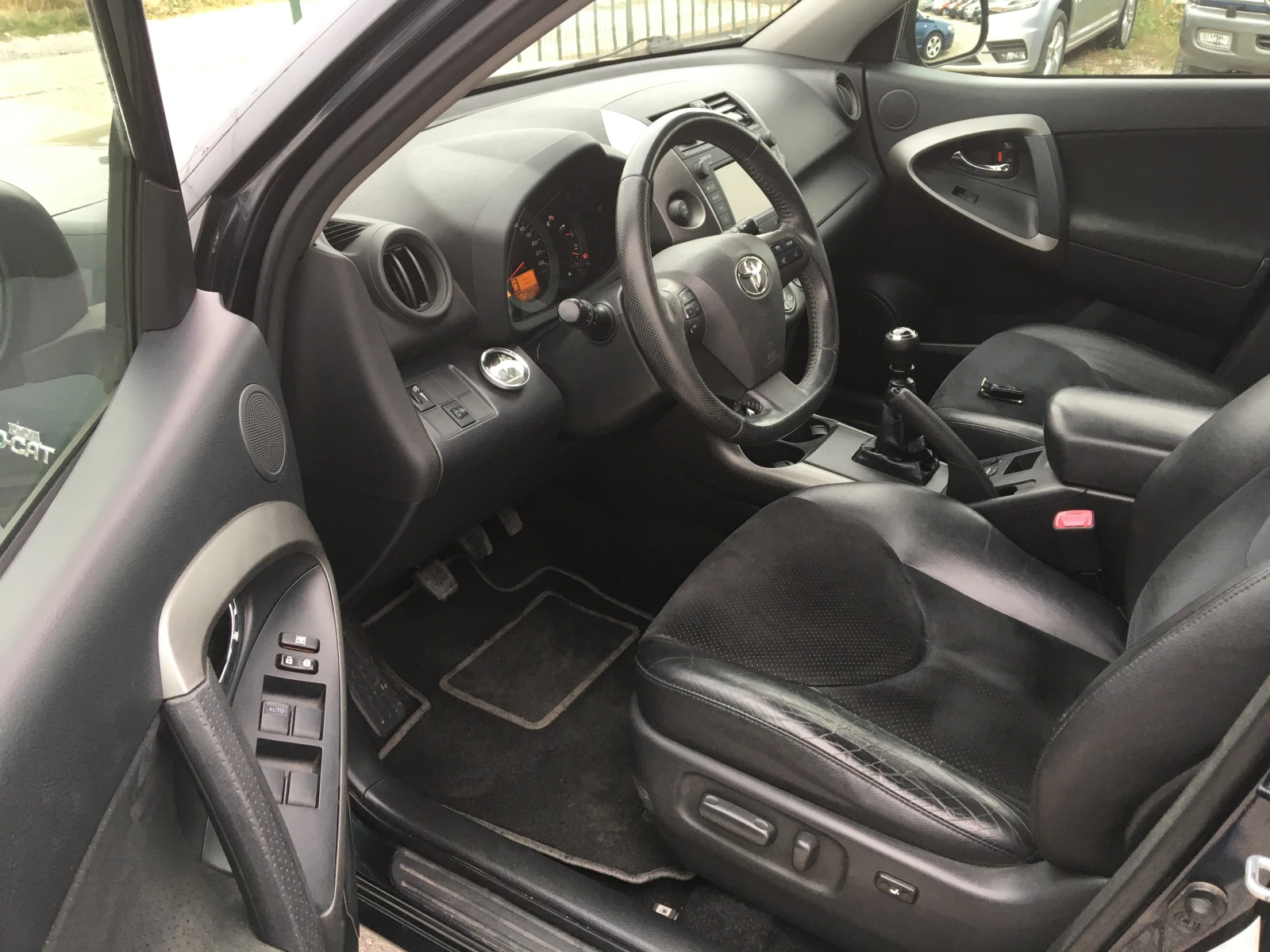 Toyota Rav4 2.2D-cat 177kc - изображение 9
